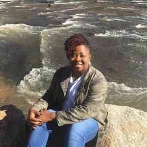 Meet your Posher, Lashunda